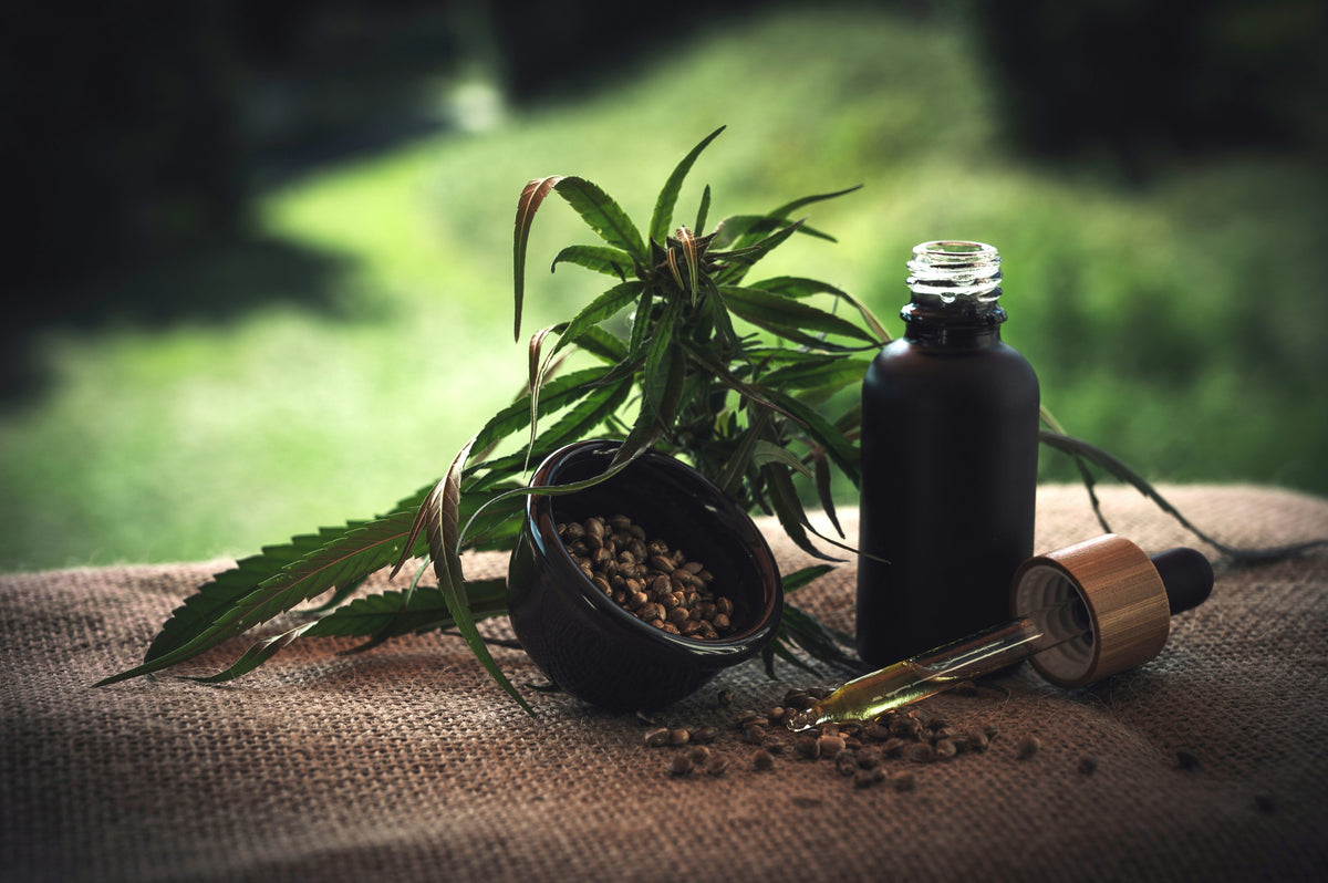 CBD-olie met verschillende CBD-percentages van 5%, 10% en 20%